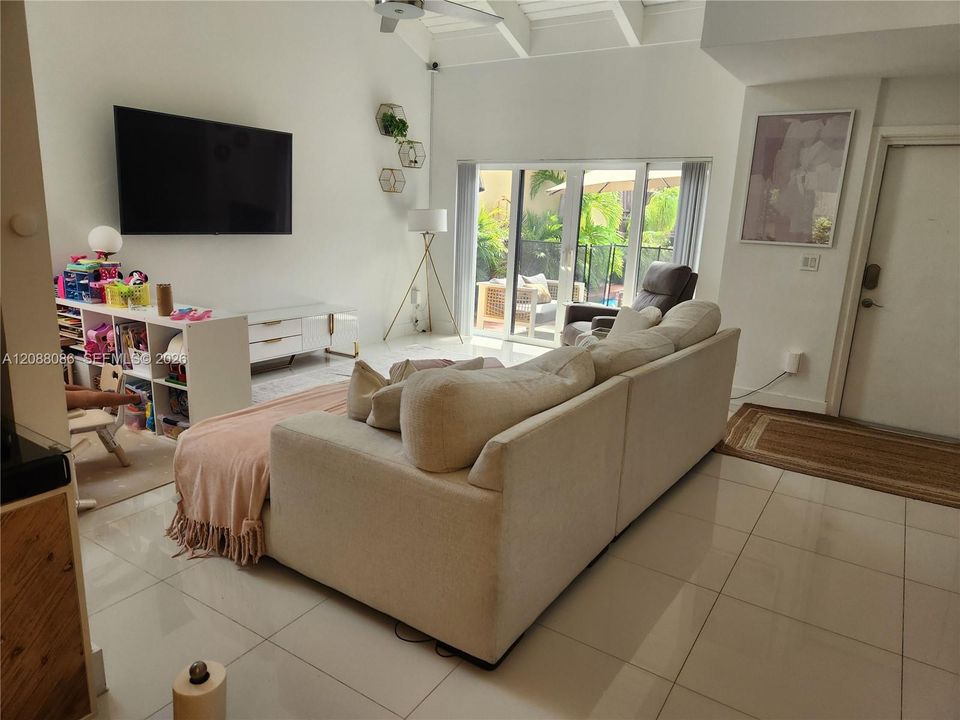 For Sale: $650,000 (3 beds, 2 baths, 1674 Square Feet)