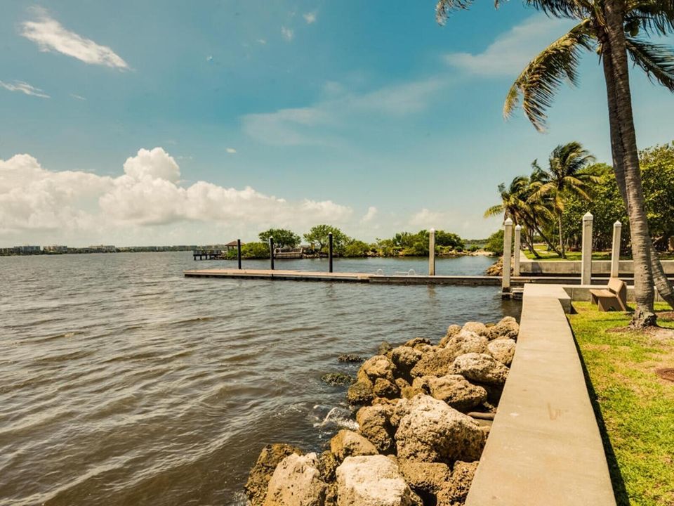 048_058_Lake Worth Lagoon