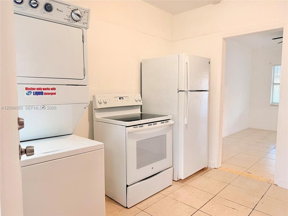 En Renta: $2,200 (2 camas, 1 baños, 2751 Pies cuadrados)