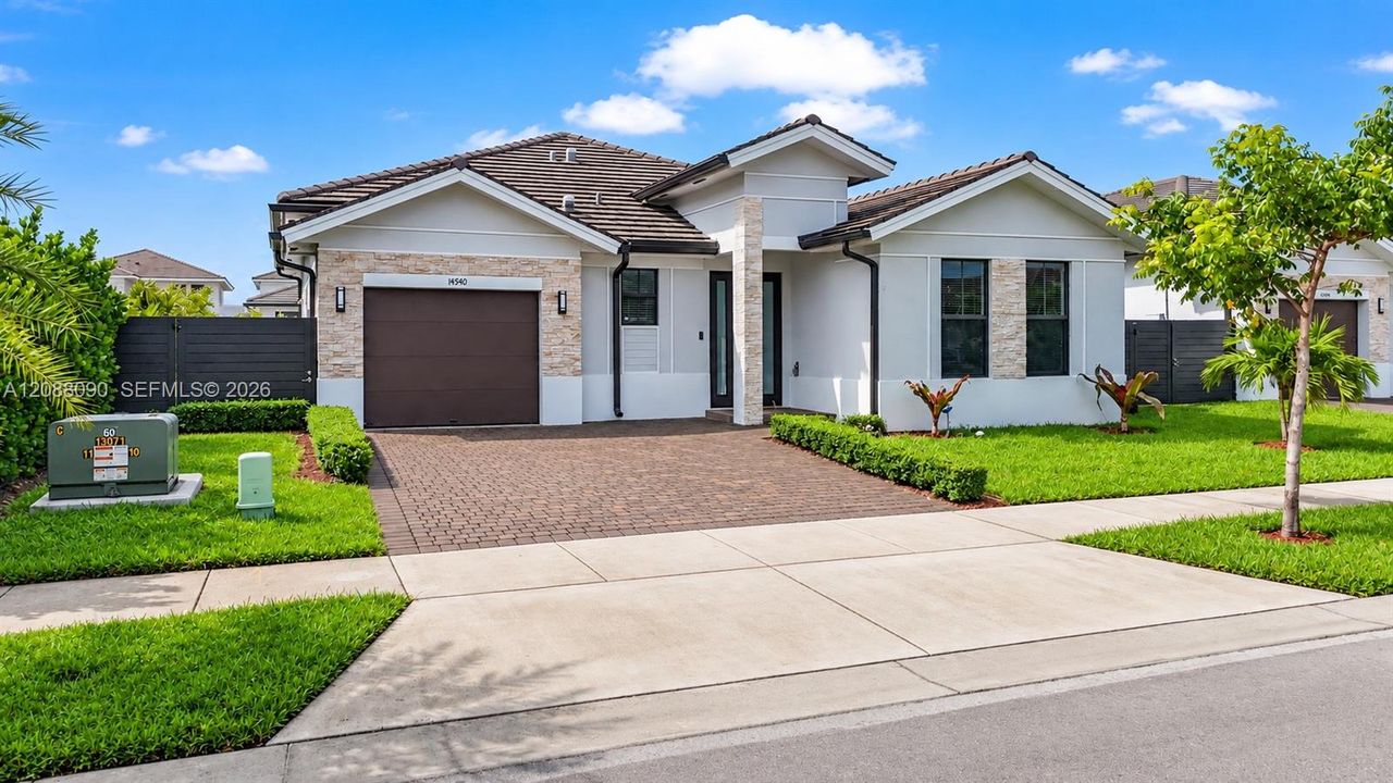 En Venta: $889,999 (4 camas, 3 baños, 1927 Pies cuadrados)