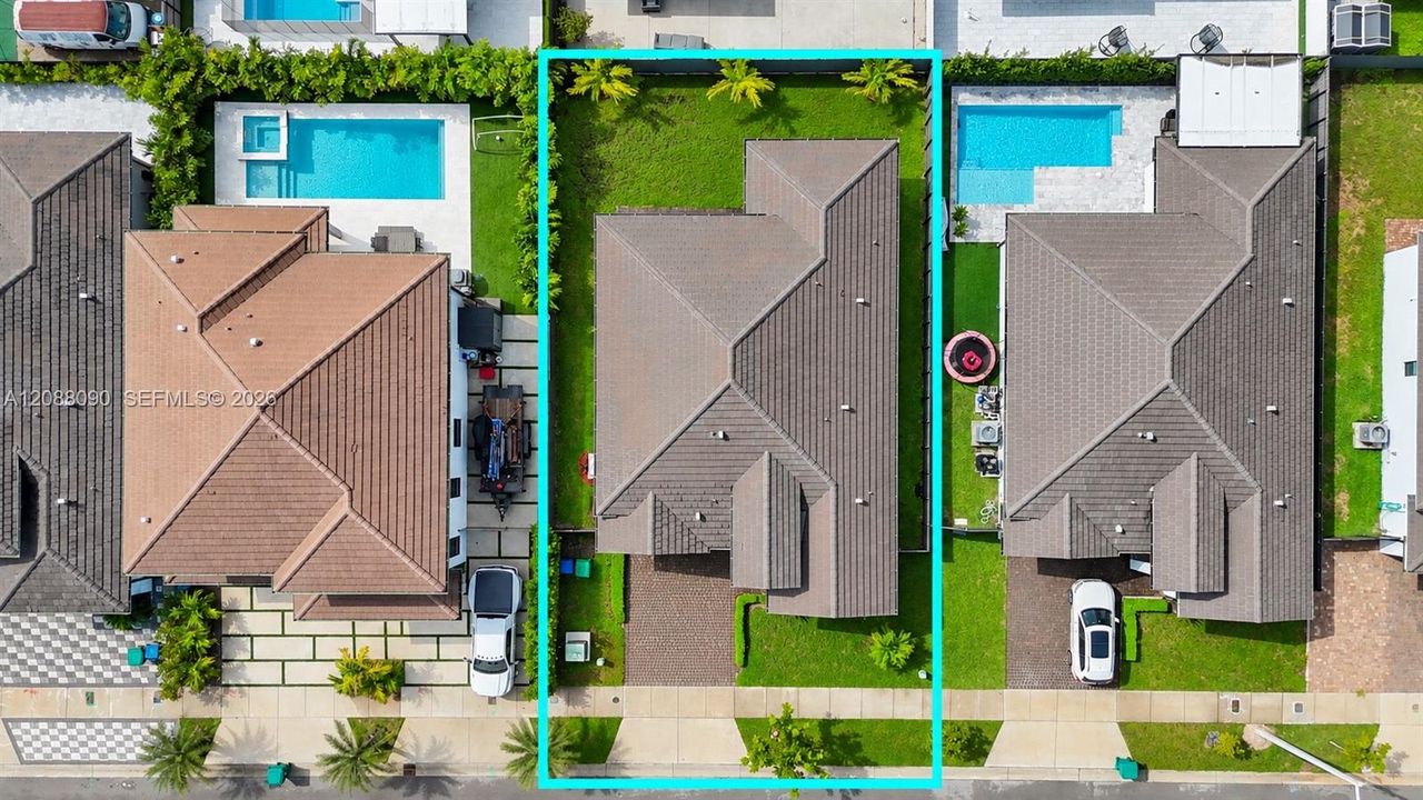 En Venta: $889,999 (4 camas, 3 baños, 1927 Pies cuadrados)