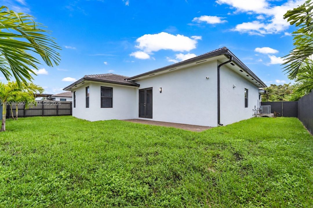 En Venta: $889,999 (4 camas, 3 baños, 1927 Pies cuadrados)