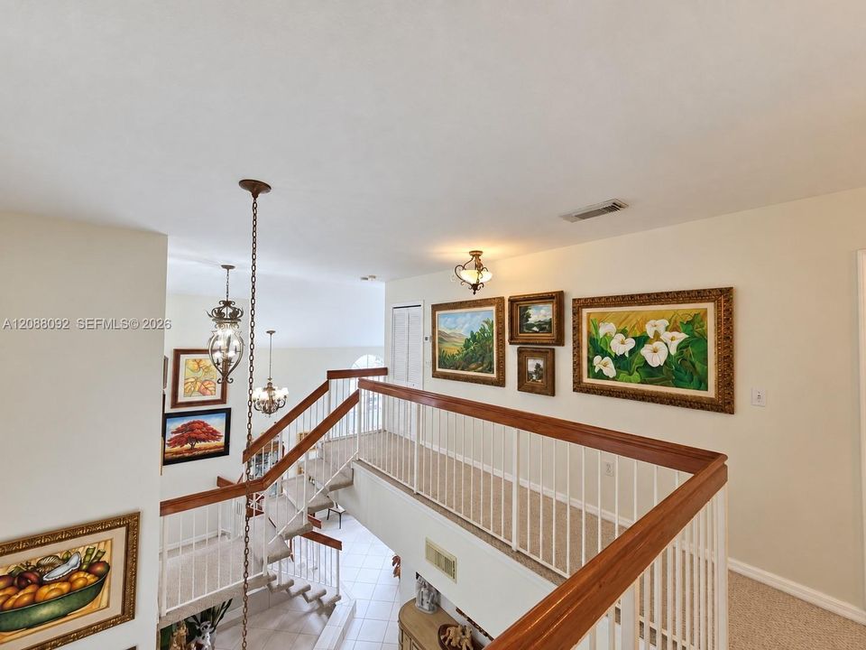 En Venta: $865,000 (4 camas, 3 baños, 2314 Pies cuadrados)