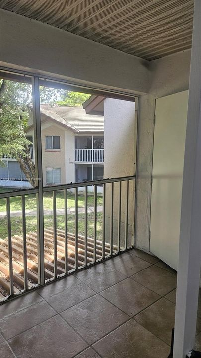 В аренду: $1,900 (1 спален, 1 ванн, 978 Квадратных фут)