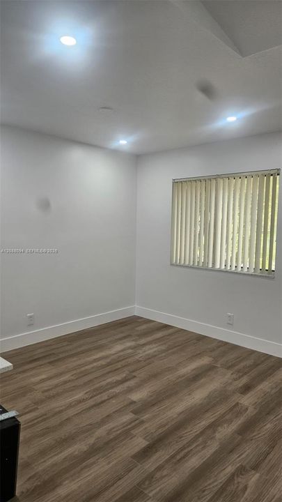 В аренду: $1,900 (1 спален, 1 ванн, 978 Квадратных фут)