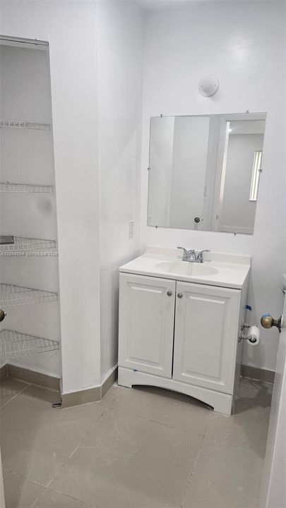 В аренду: $1,900 (1 спален, 1 ванн, 978 Квадратных фут)