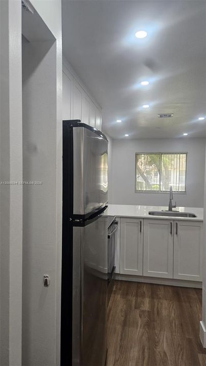 В аренду: $1,900 (1 спален, 1 ванн, 978 Квадратных фут)