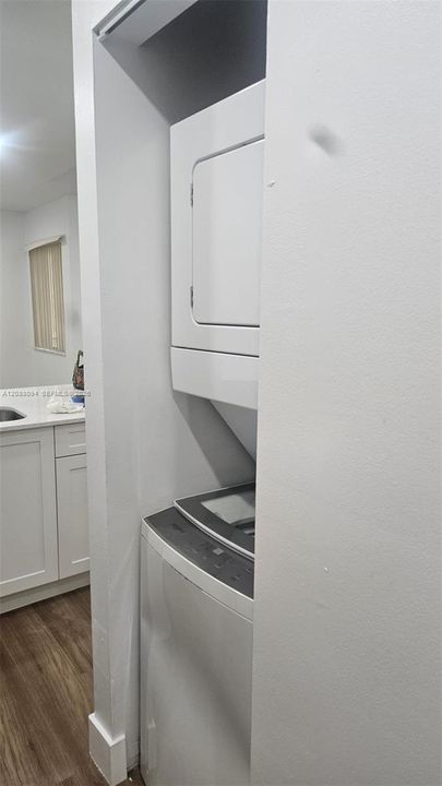 В аренду: $1,900 (1 спален, 1 ванн, 978 Квадратных фут)