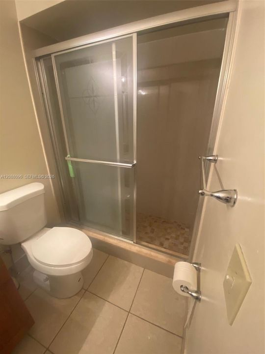В аренду: $3,100 (3 спален, 2 ванн, 1495 Квадратных фут)
