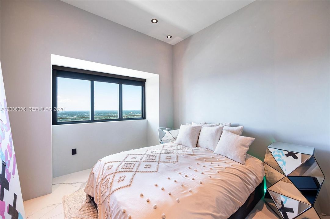 En Renta: $26,000 (3 camas, 3 baños, 2108 Pies cuadrados)