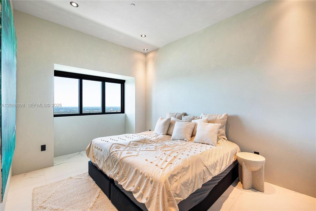 En Renta: $26,000 (3 camas, 3 baños, 2108 Pies cuadrados)