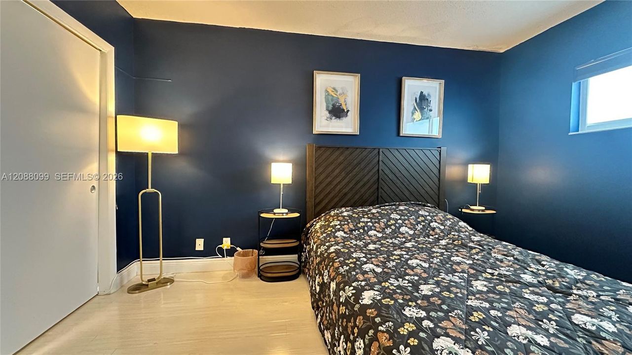For Sale: $219,888 (1 beds, 1 baths, 690 Square Feet)