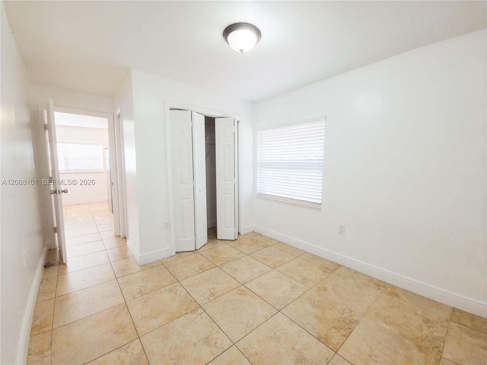 En Venta: $650,000 (4 camas, 3 baños, 2526 Pies cuadrados)