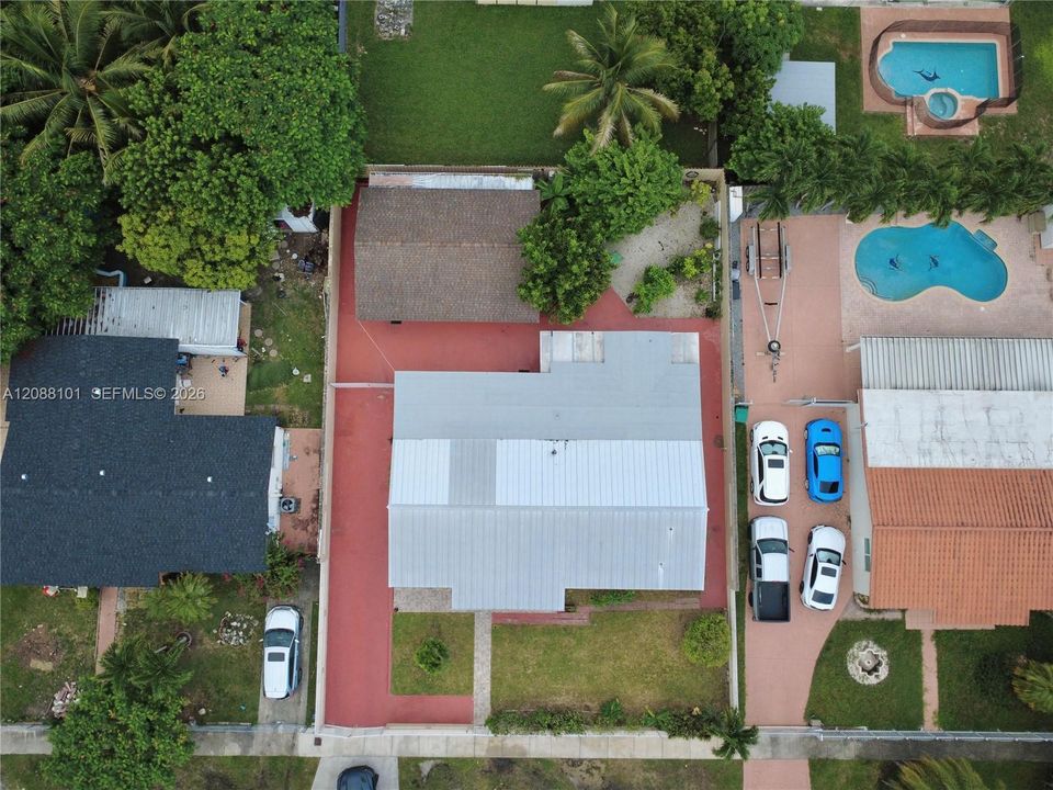 En Venta: $650,000 (4 camas, 3 baños, 2526 Pies cuadrados)