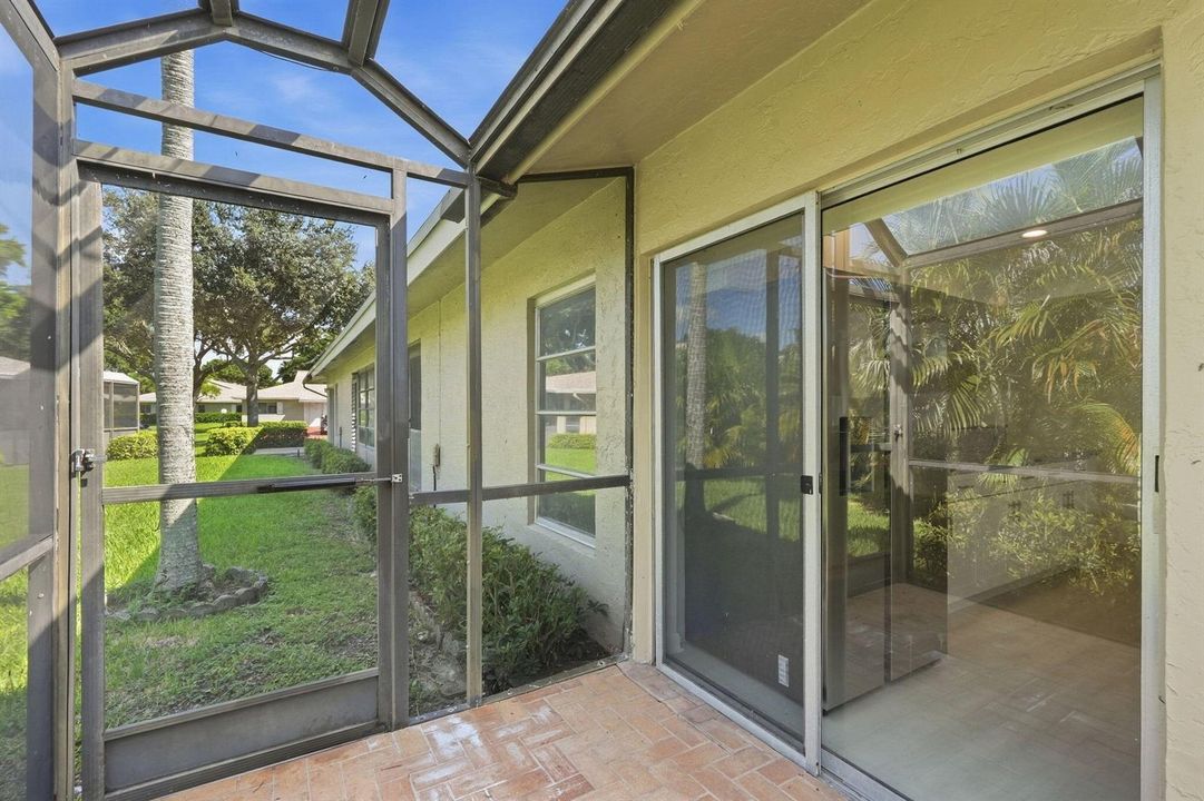 28-web-or-mls-8861_Echo_Lane_06843