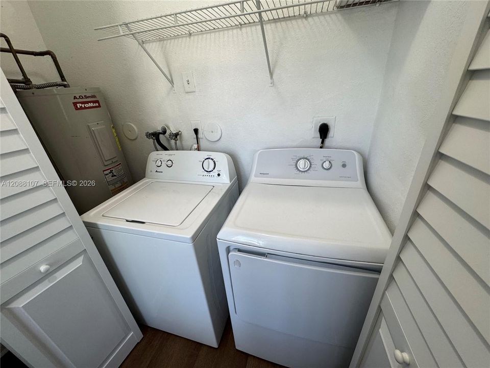 For Rent: $2,750 (3 beds, 2 baths, 1302 Square Feet)