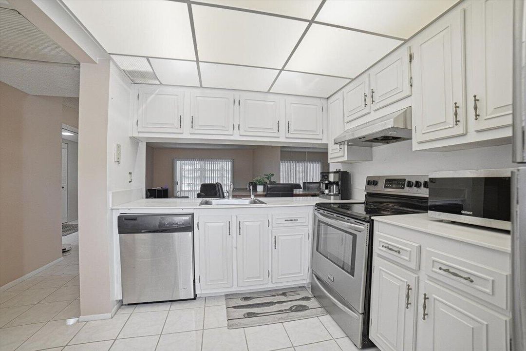 28-Kitchen-B