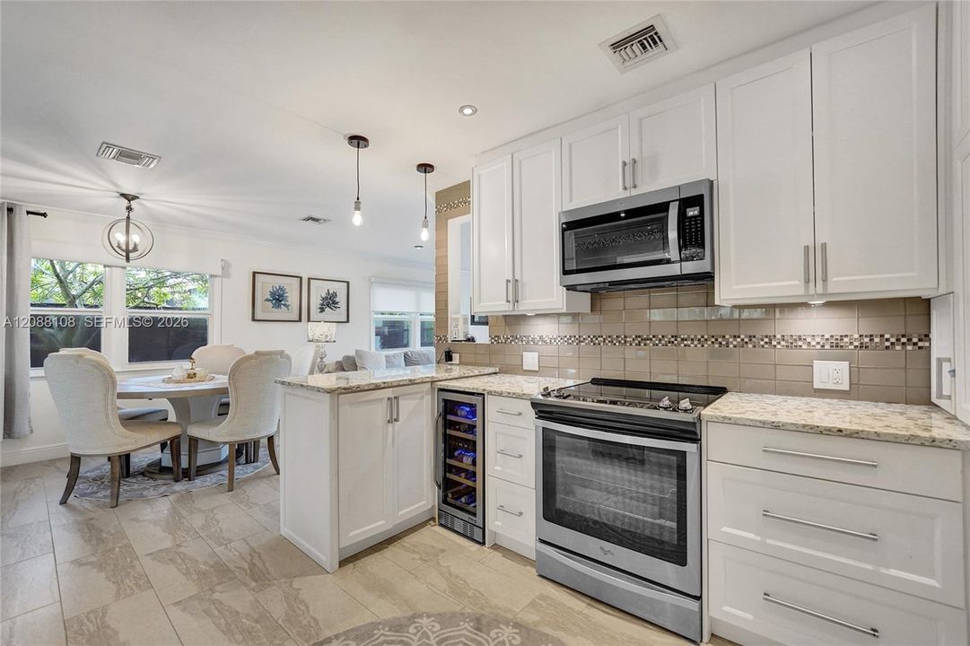 For Sale: $990,000 (3 beds, 2 baths, 1721 Square Feet)