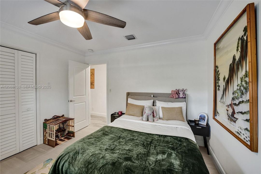 For Sale: $990,000 (3 beds, 2 baths, 1721 Square Feet)