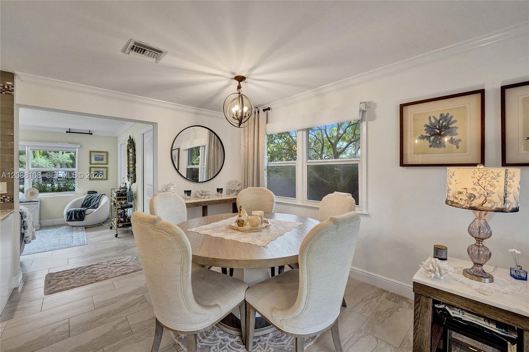 For Sale: $990,000 (3 beds, 2 baths, 1721 Square Feet)