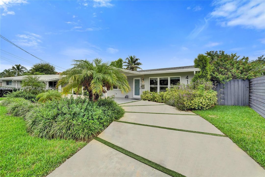 For Sale: $990,000 (3 beds, 2 baths, 1721 Square Feet)