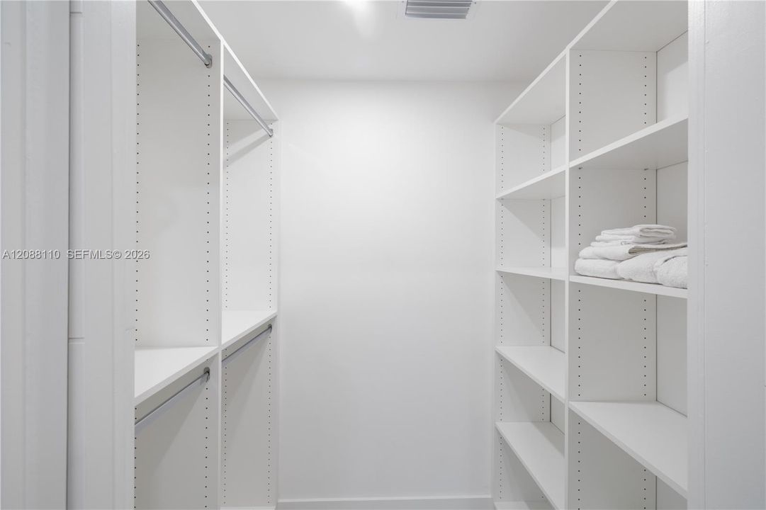 En Renta: $25,000 (4 camas, 3 baños, 0 Pies cuadrados)