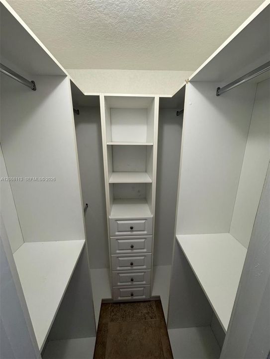 En Venta: $999,999 (3 camas, 2 baños, 1719 Pies cuadrados)