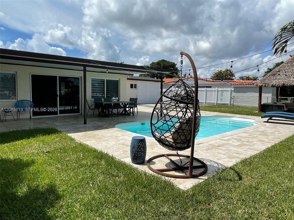 En Venta: $999,999 (3 camas, 2 baños, 1719 Pies cuadrados)