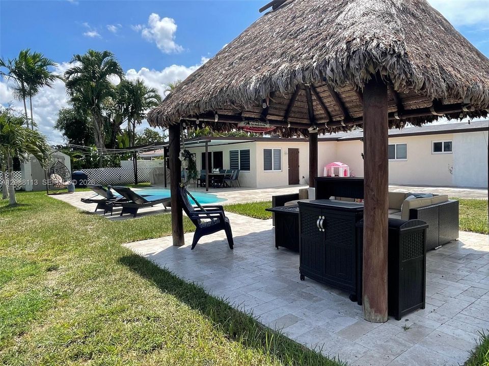 En Venta: $999,999 (3 camas, 2 baños, 1719 Pies cuadrados)