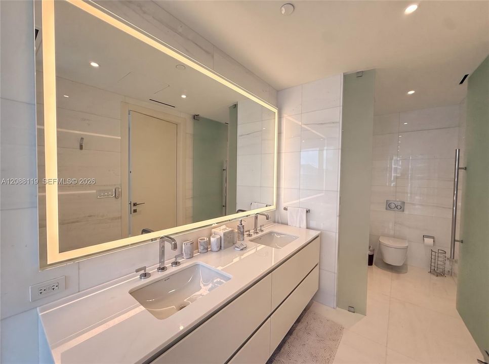 For Rent: $19,950 (3 beds, 2 baths, 1957 Square Feet)