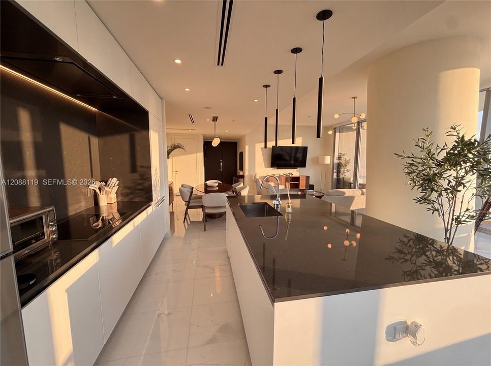 For Rent: $19,950 (3 beds, 2 baths, 1957 Square Feet)