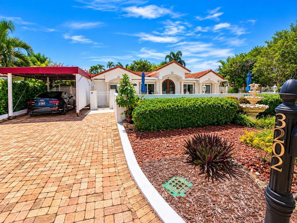 302 Dow Pompano Listing Jaclyn Anslow 3