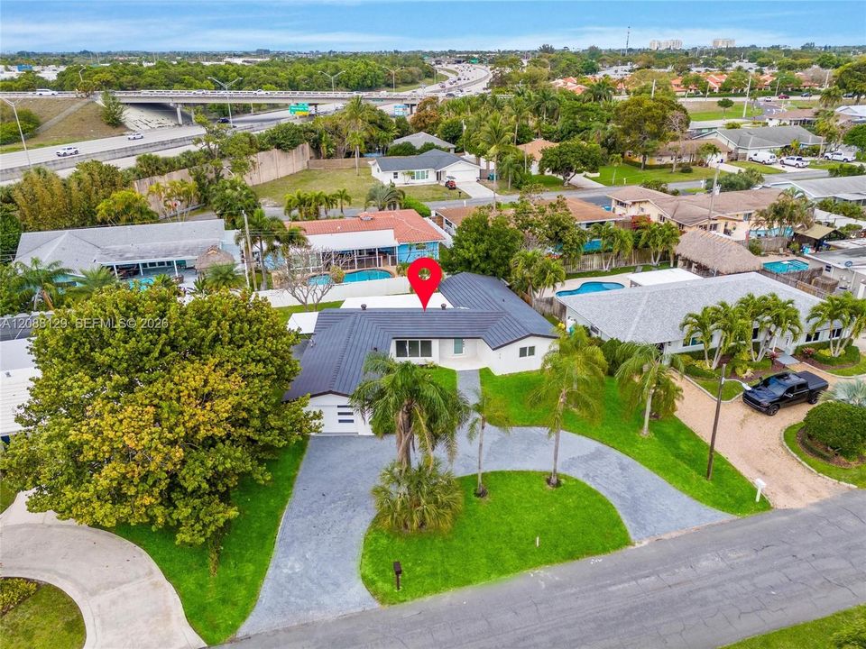 For Rent: $3,850 (4 beds, 2 baths, 1436 Square Feet)