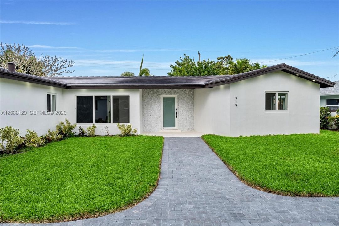 For Rent: $3,850 (4 beds, 2 baths, 1436 Square Feet)
