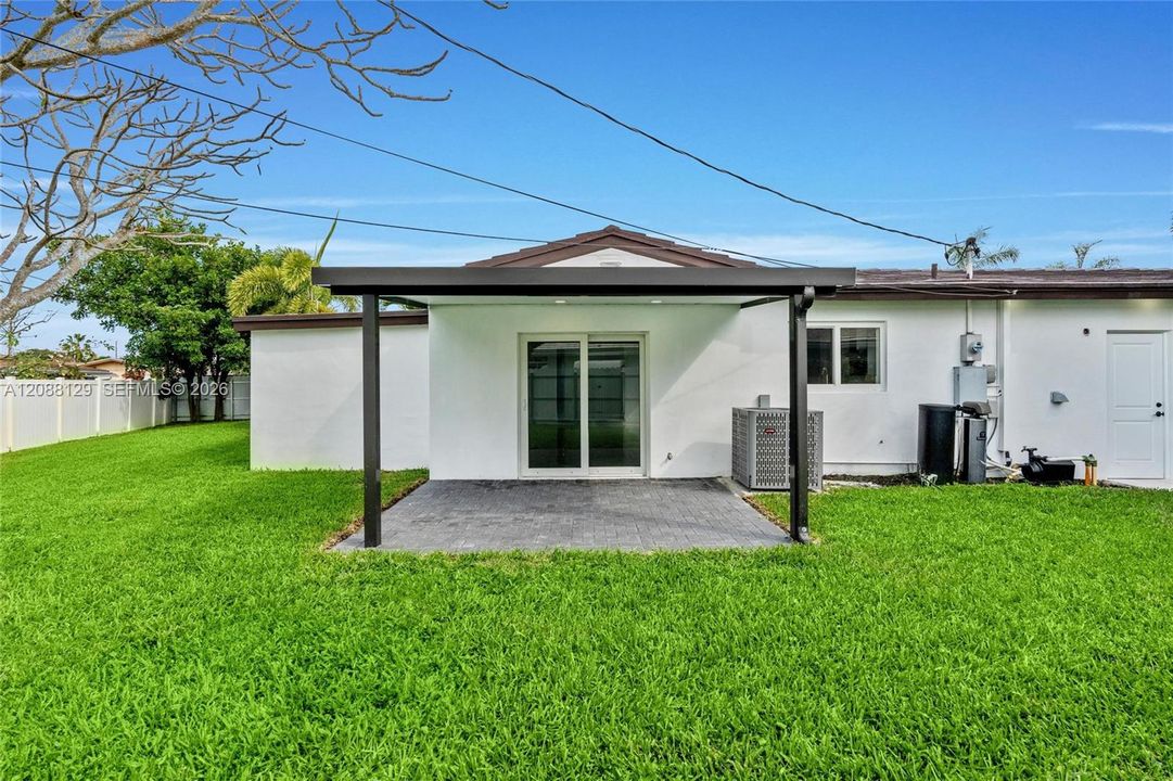 For Rent: $3,850 (4 beds, 2 baths, 1436 Square Feet)