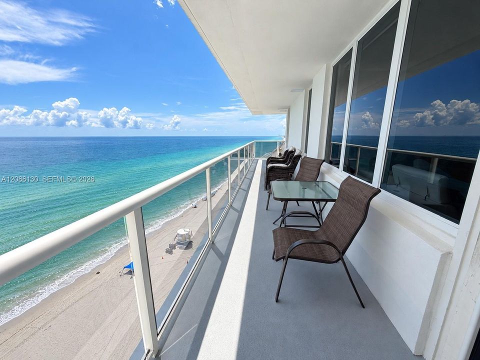 For Rent: $1,400 (2 beds, 2 baths, 1331 Square Feet)