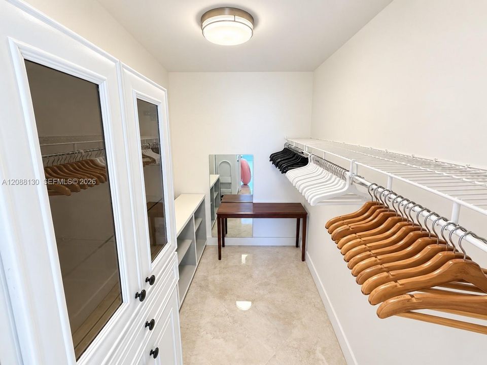 For Rent: $1,400 (2 beds, 2 baths, 1331 Square Feet)