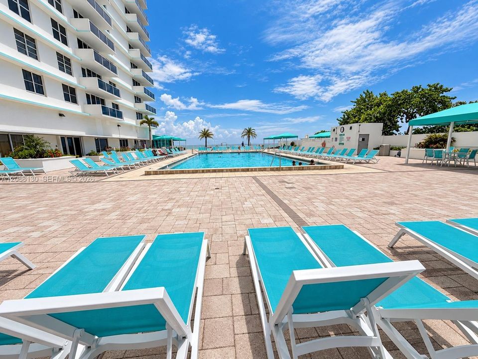 For Rent: $1,400 (2 beds, 2 baths, 1331 Square Feet)