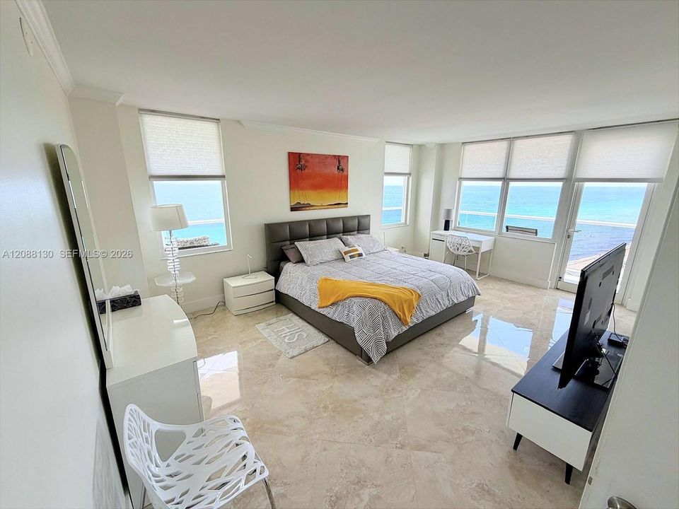 For Rent: $1,400 (2 beds, 2 baths, 1331 Square Feet)