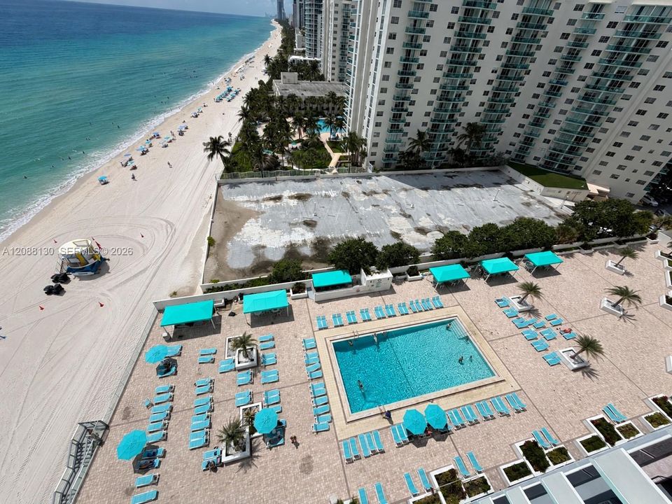For Rent: $1,400 (2 beds, 2 baths, 1331 Square Feet)
