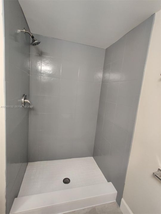 В аренду: $2,100 (2 спален, 2 ванн, 805 Квадратных фут)