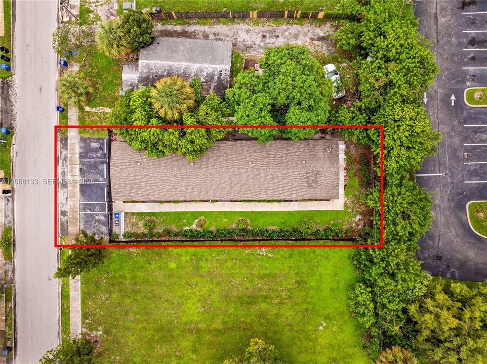 For Rent: $2,200 (2 beds, 1 baths, 1958 Square Feet)