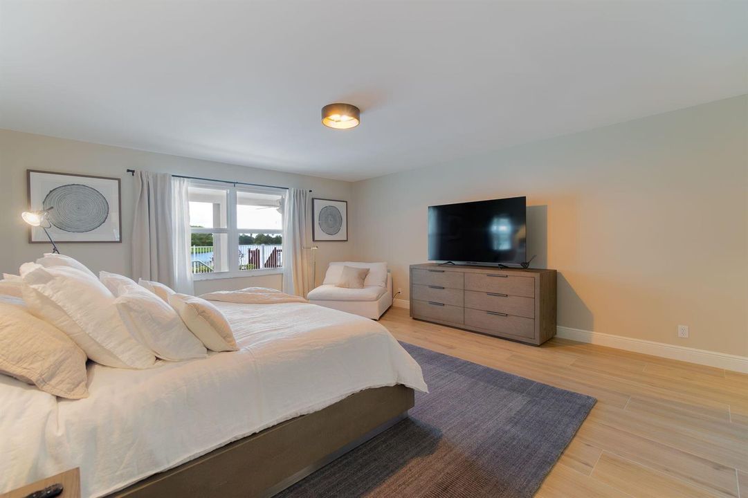17_Master Bedroom 2