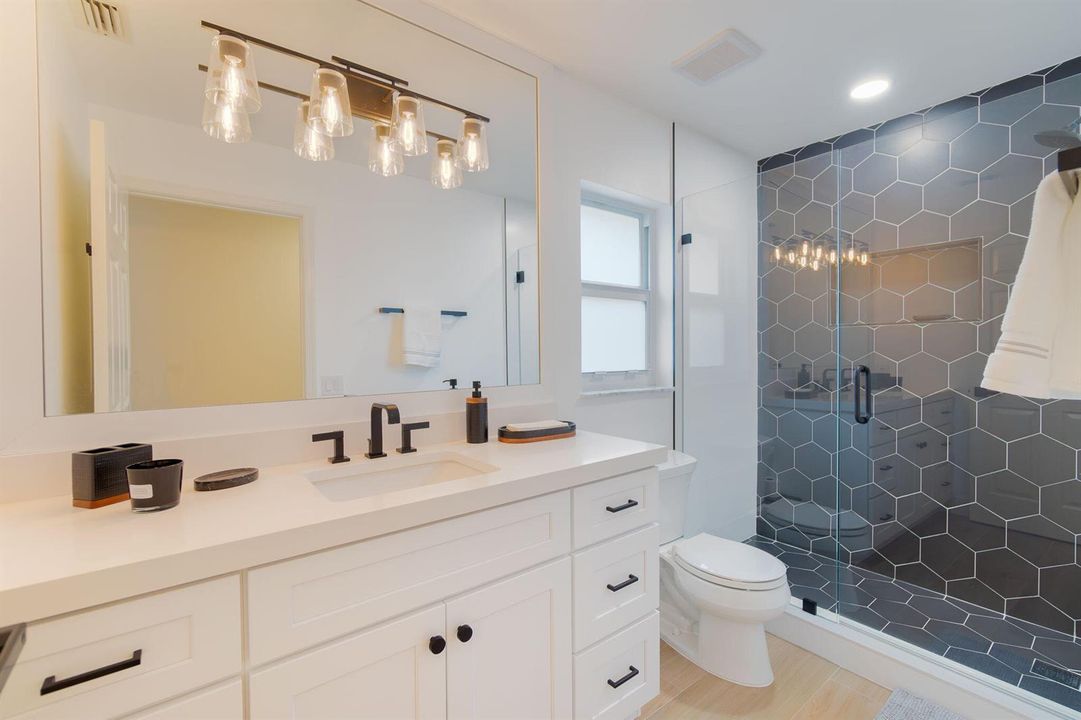 24_Bathroom