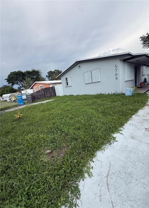 En Renta: $2,700 (3 camas, 1 baños, 1008 Pies cuadrados)