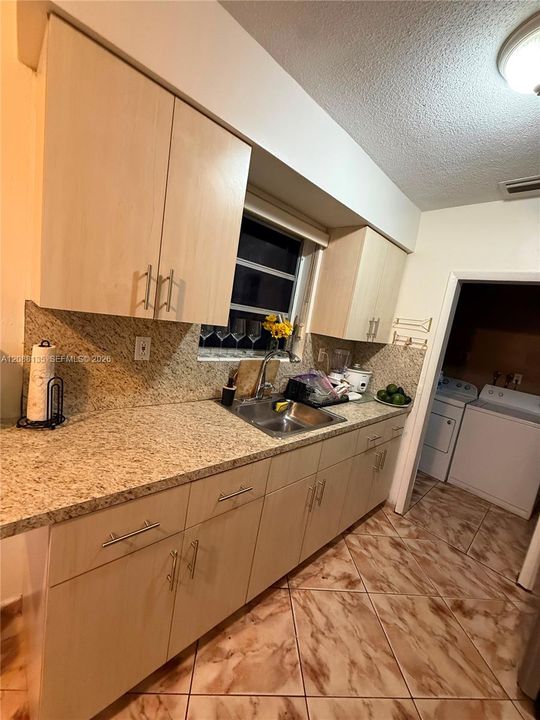En Renta: $2,700 (3 camas, 1 baños, 1008 Pies cuadrados)