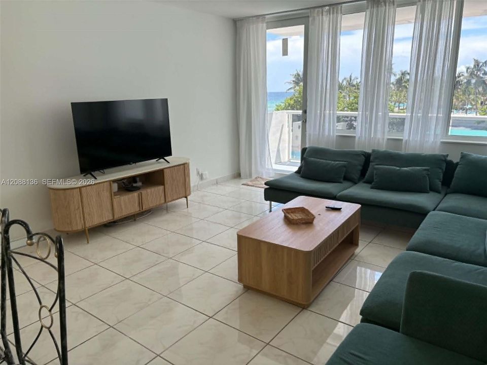 For Rent: $4,000 (2 beds, 2 baths, 1248 Square Feet)