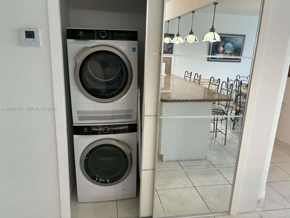 For Rent: $4,000 (2 beds, 2 baths, 1248 Square Feet)