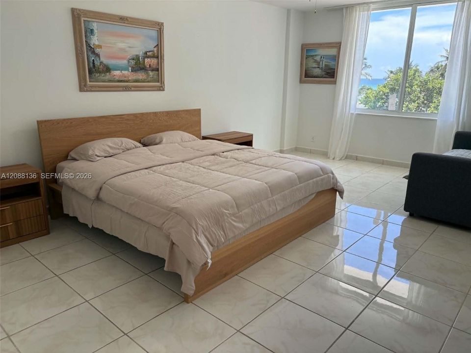 For Rent: $4,000 (2 beds, 2 baths, 1248 Square Feet)