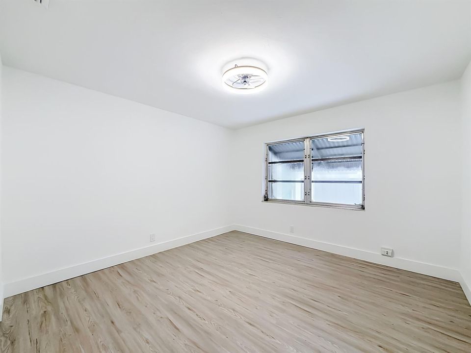 1110 SW 31st Street-22